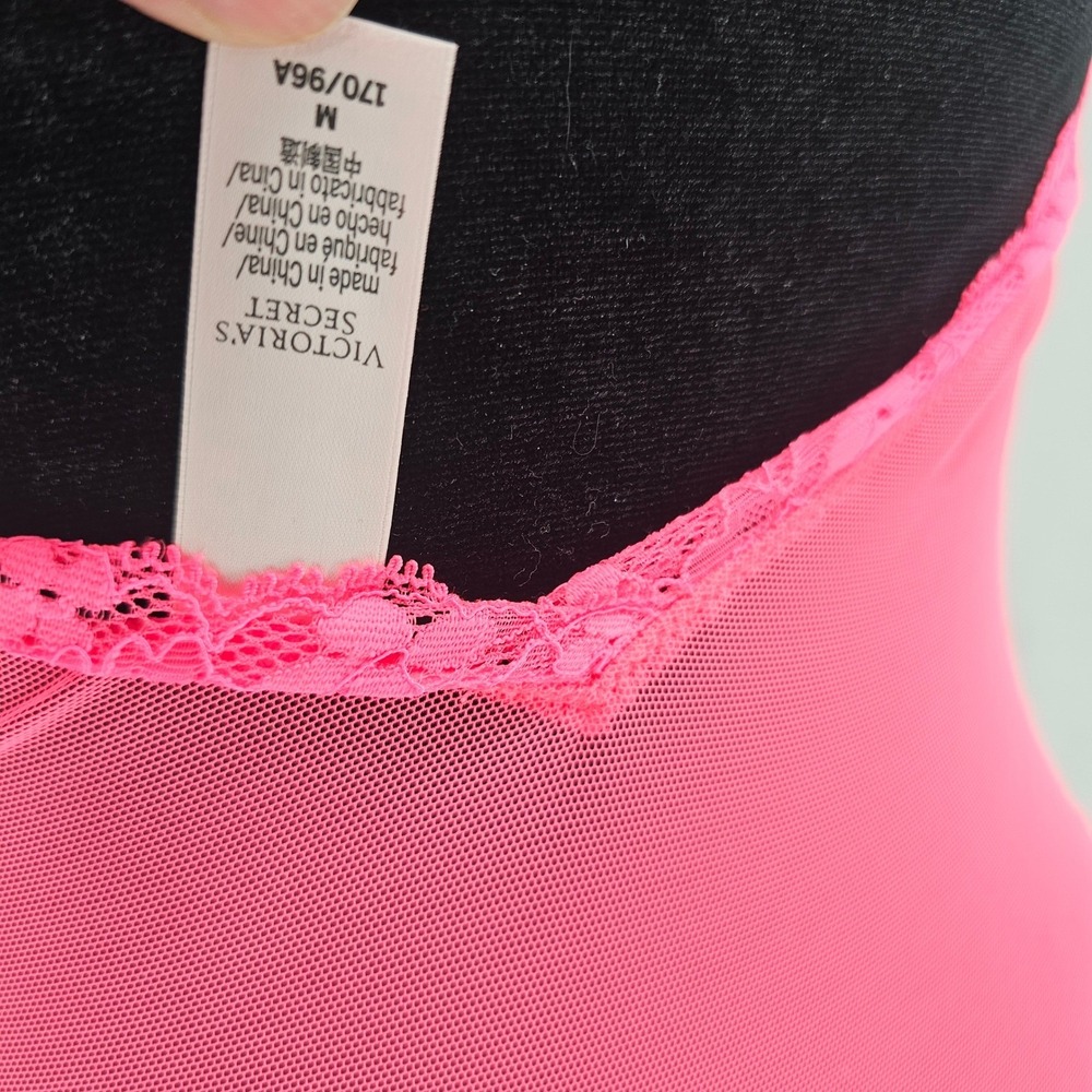 Victoria's Secret Hot Pink Lace Polka Dot Keyhole Halter Teddy Bodysuit M - Picture 7 of 8